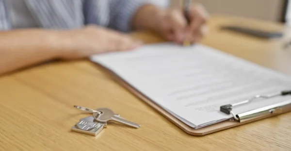 California Landlord Disclosure Requirements to Tenants